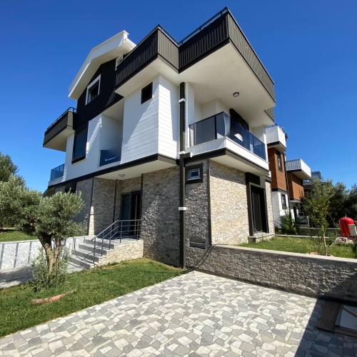 GÜRE BÖLGESİNDE TAM MÜSTAKİL LUX VİLLA 