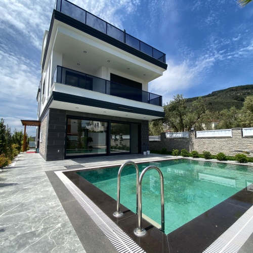 ALTINOLUKTA 400M2 İÇİNDE TAM MÜSTAKİL ULTRA LUX VİLLA