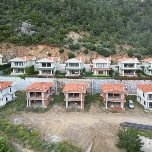 ALTINOLUKTA ZİRVEDE MÜSTAKİL VİLLALAR