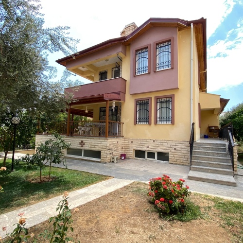 ALTINOLUKTA DENİZE 450 MT TRIPLEX VİLLA