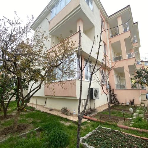 ALTINOLUKTA GİRİŞ KAT 3+1 AYRI MUTFAK DAİRE