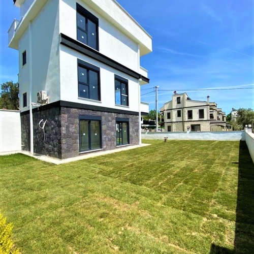 GÜRE DE TAM MÜSTAKİL DENİZ MANZARALI LUX VİLLA